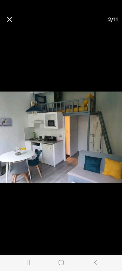 Charmant Studio Avec Mezzanine Lägenhet Aix-en-Provence Exteriör bild